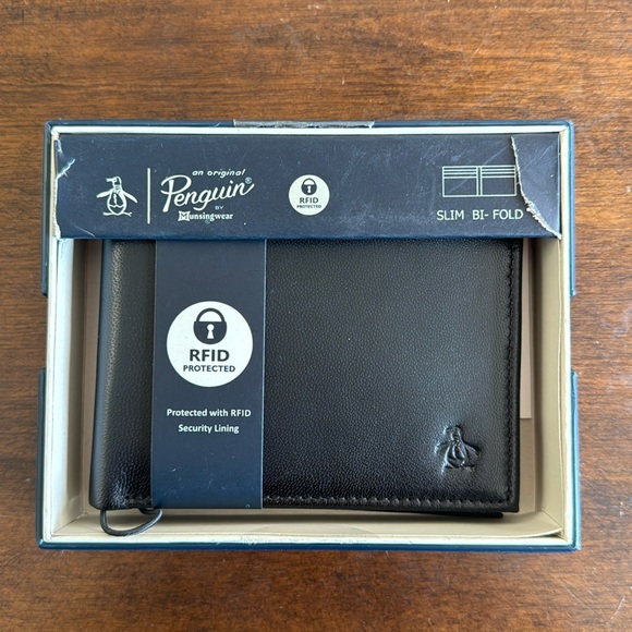 NWT - Original Penguin Slim Bifold RFID wallet - Picture 1 of 4
